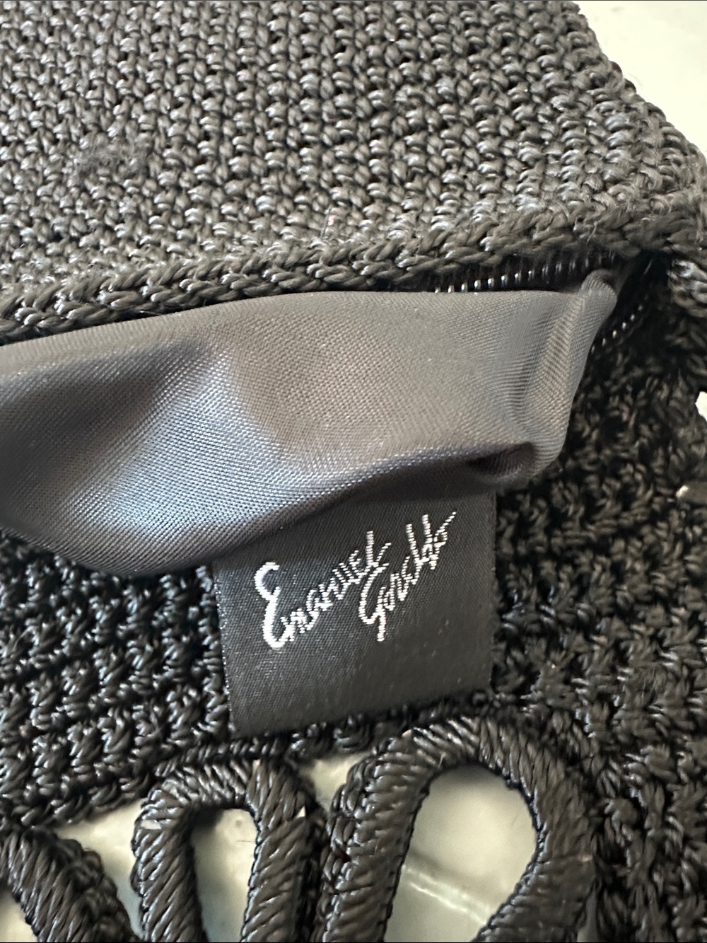 Black Crochet Crossbody Bag with Floral Design - vintage 90s - Picture 2 of 6